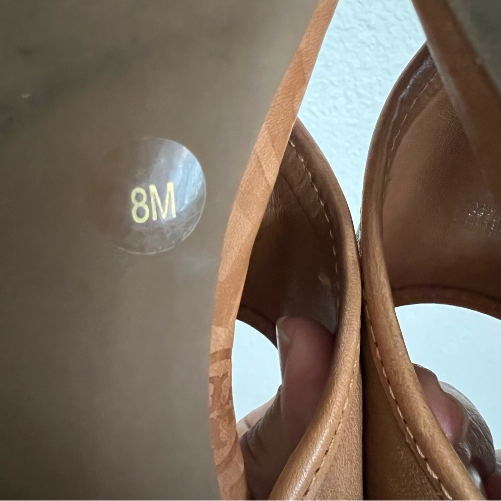 Tory Burch Tan Kitten Heel Sandal Gold Logo Size 8M - Picture 14 of 16